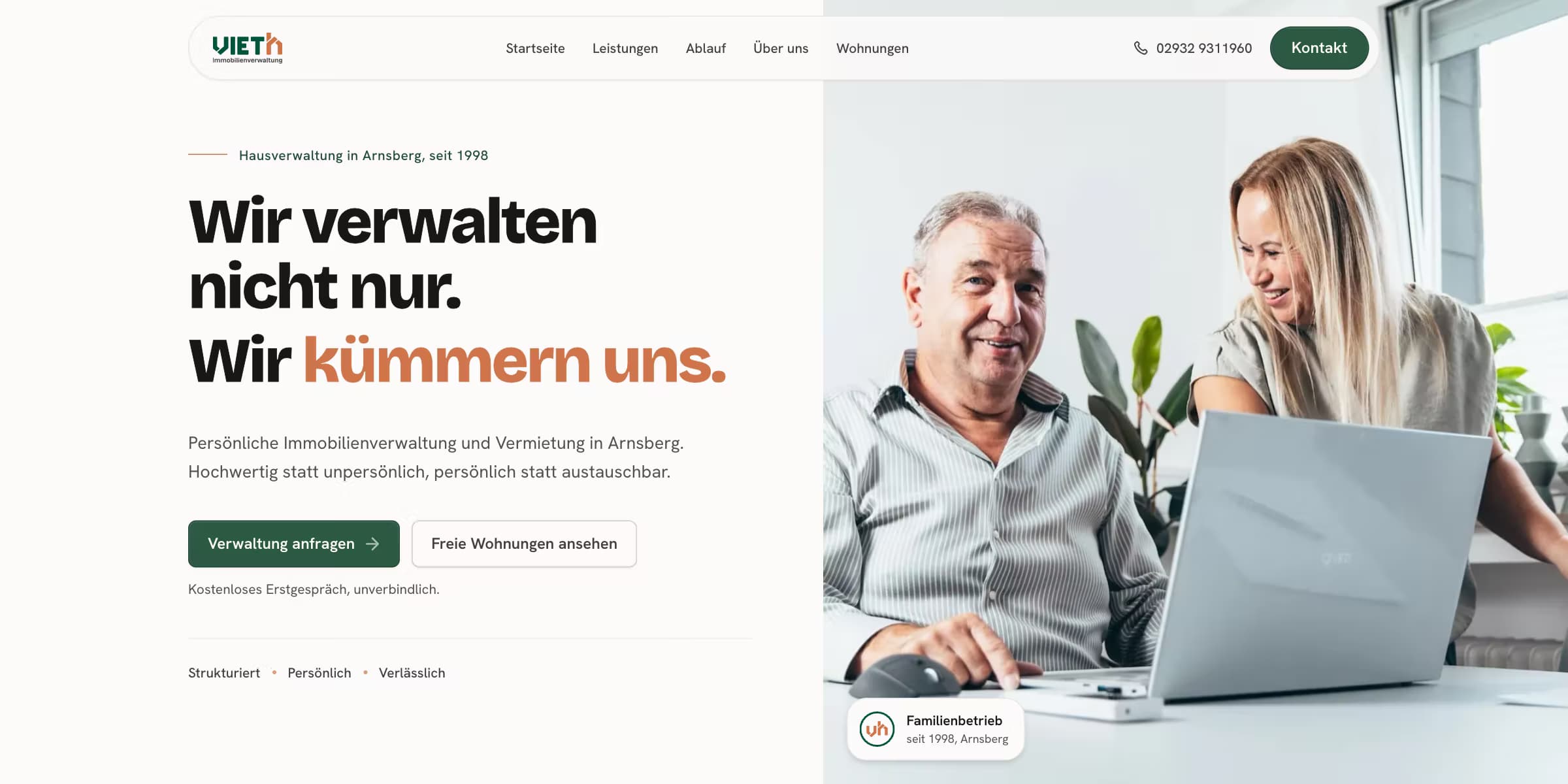 Screenshot der Hausverwaltung-Vieth-Startseite mit dem Claim „Wir verwalten nicht nur. Wir kümmern uns."